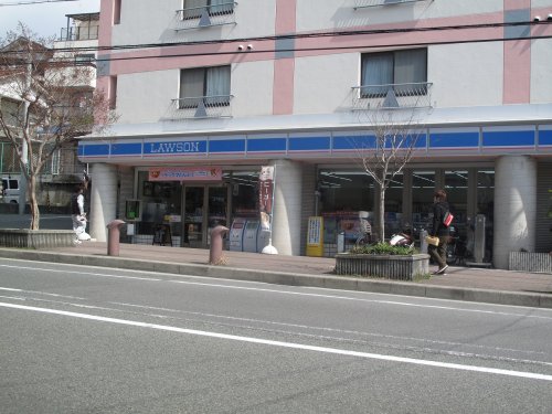 コンビニ　ローソン 垂水仲田三丁目店（コンビニ）まで312m