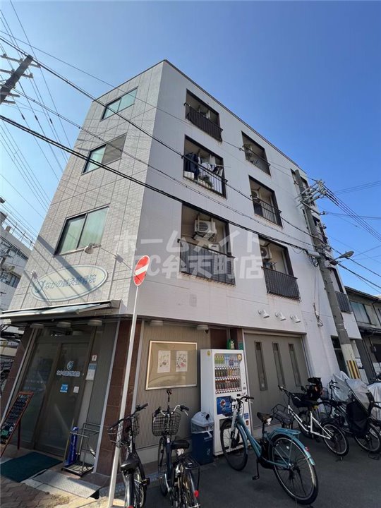 建物外観　外はこのようになっています