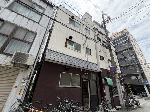 建物外観　落ち着いた雰囲気の外観です
