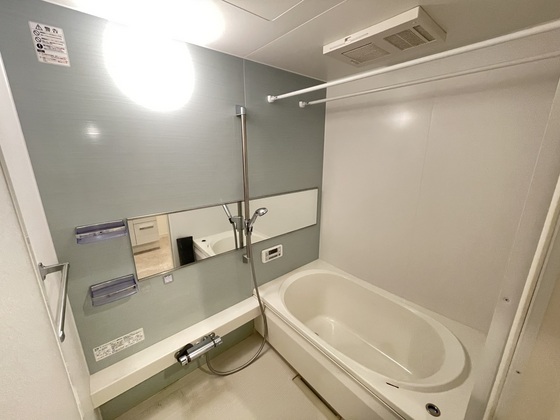 バス・シャワールーム　※別部屋の写真です