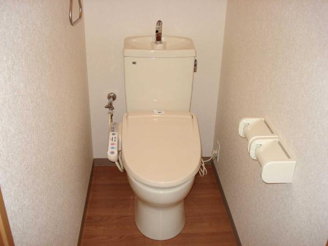 トイレ　シャワー付トイレ