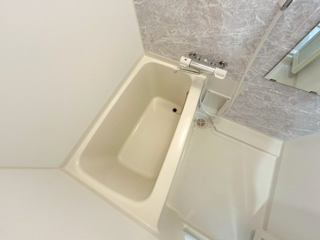 バス・シャワールーム　ゆったりと入るなら、お風呂とトイレとは別々が嬉しいですよね。