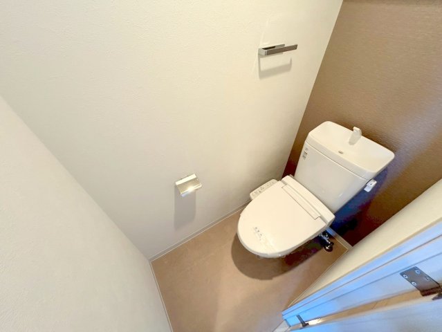 トイレ　綺麗なトイレにはウォシュレット標準装備です。