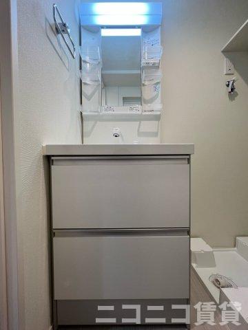 洗面設備　別号室イメージの為、現状を優先致します。