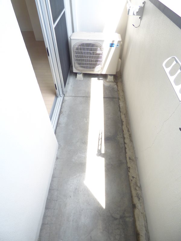 バルコニー　違うお部屋の写真です。ご参考までに