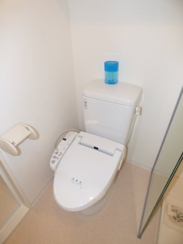 トイレ　違うお部屋の写真です。ご参考までに