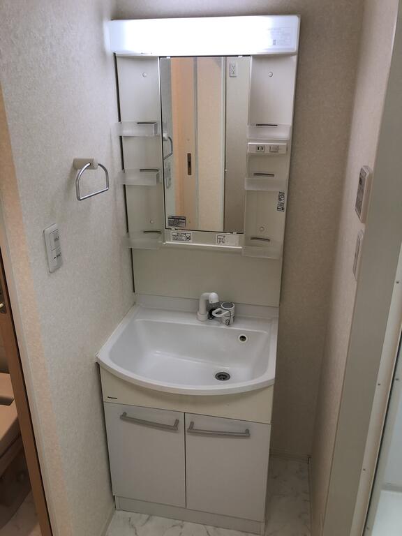 洗面設備　※別号室の参考写真となります。