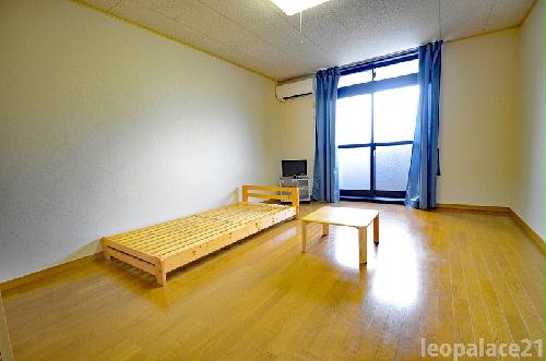 居室・リビング　家具家電付きもあり！なしのお部屋もあります！