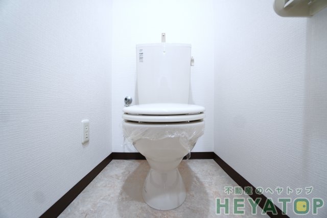 トイレ　トイレ（同仕様写真）