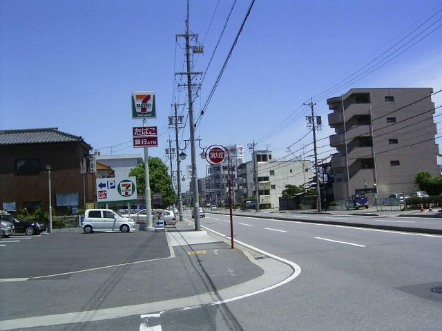 コンビニ　セブンイレブン（コンビニ）まで60m