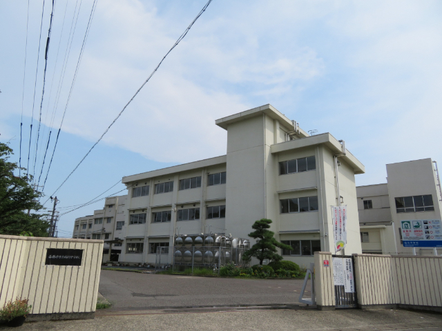 中学校　各務原市立稲羽中学校（中学校）まで3295m