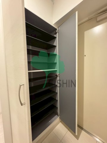 玄関　下駄箱もしっかりついてます！