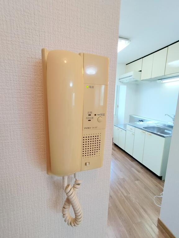 セキュリティ　インターホンも！