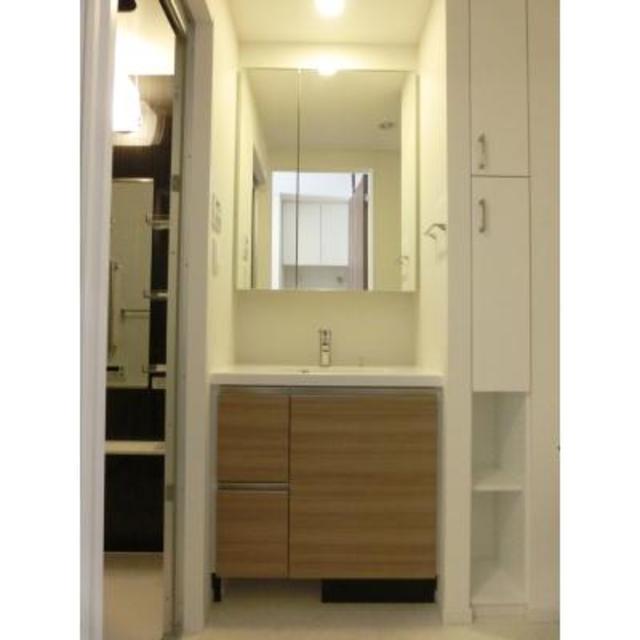 洗面設備　※写真は同タイプ住戸です。