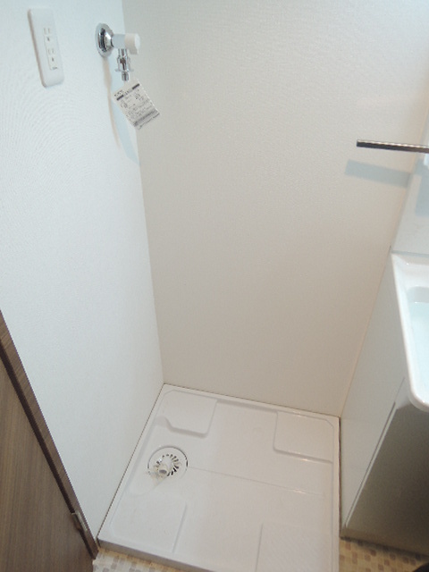その他設備　【別室参考写真】洗濯機置場