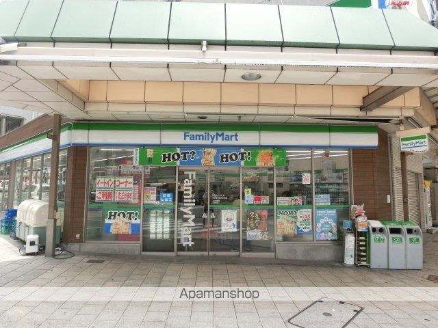 コンビニ　ファミリーマート内久宝寺町四丁目店（コンビニ）まで179m