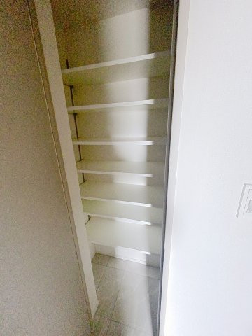 収納　シューズBOX