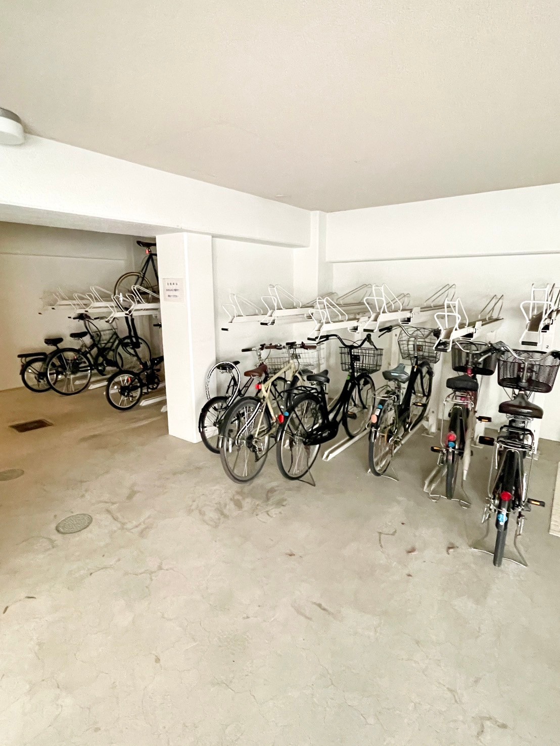 駐車場　駐輪場