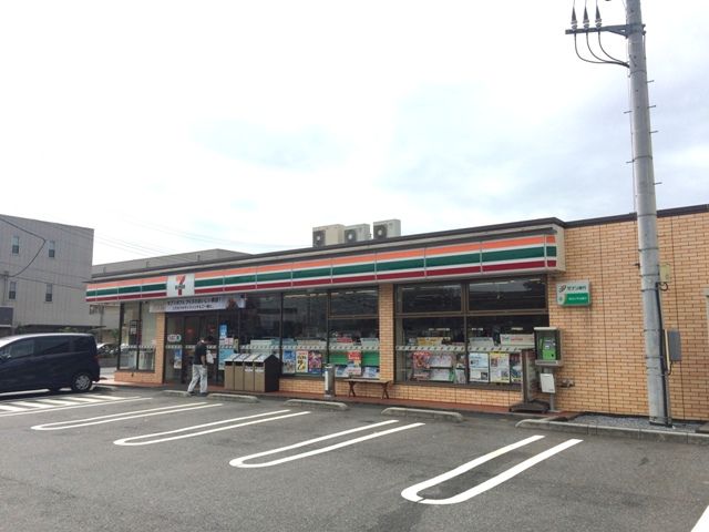 コンビニ　セブン-イレブン 草加氷川町西店（コンビニ）まで145m