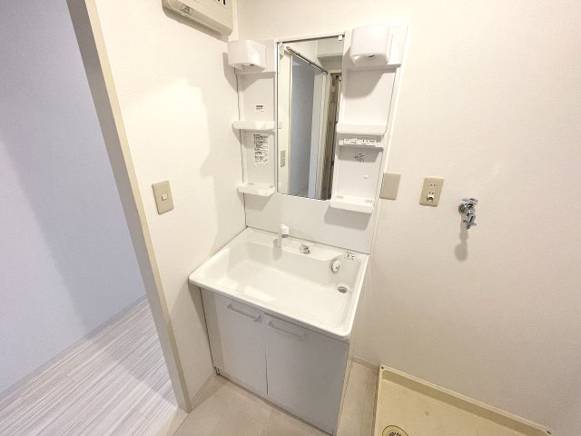 洗面設備　独立洗面台付き！