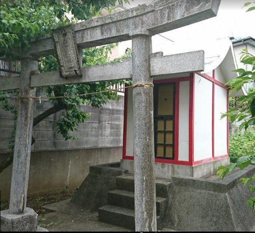 その他　御玉稲荷神社（その他）まで322m