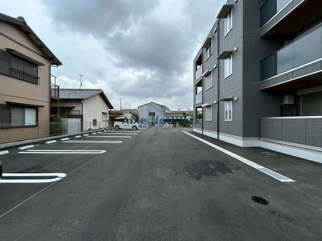 駐車場　駐車場