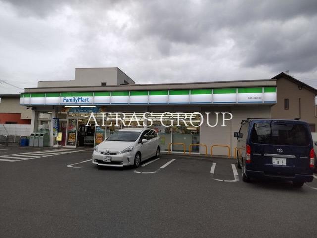 コンビニ　ファミリーマート青葉大場町店（コンビニ）まで644m