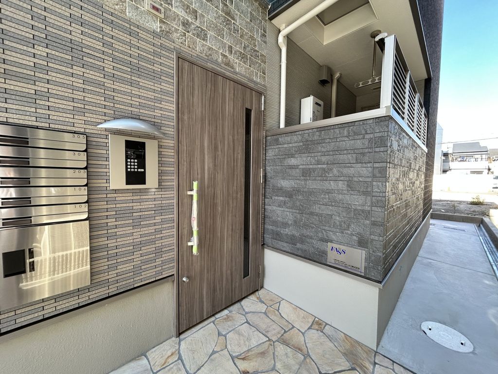 エントランス　庭