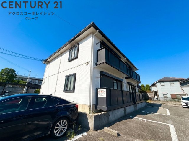 建物外観　敷地内に駐車場あります！