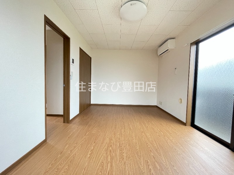 居室・リビング　別部屋写真