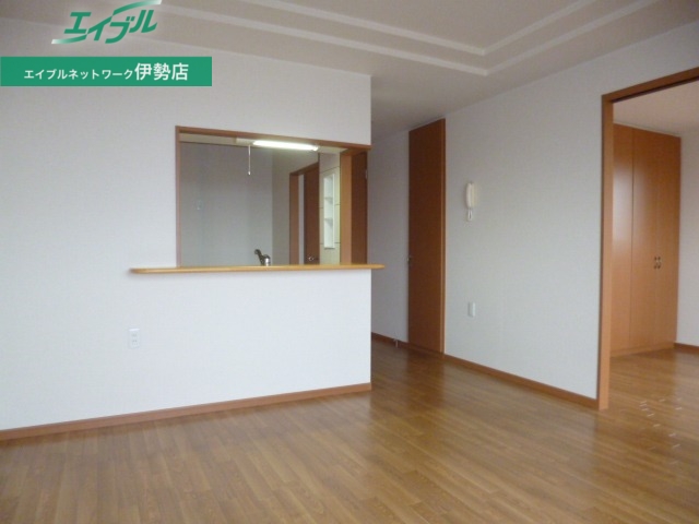 居室・リビング　同型参考写真