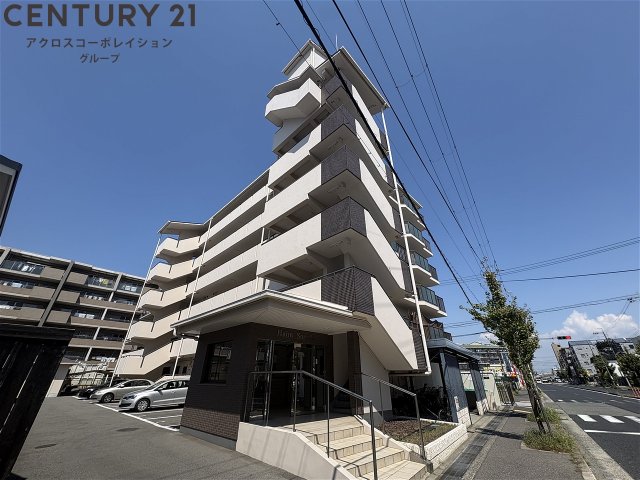 建物外観　防犯カメラ付きでセキュリティ面も安心です。