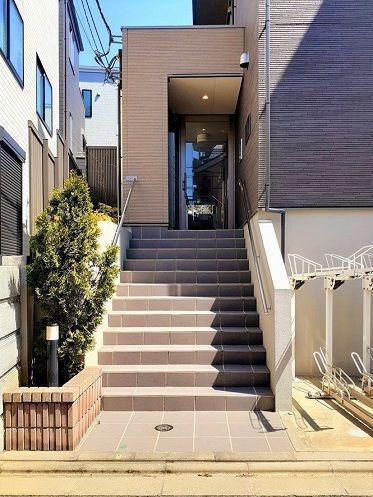 エントランス　Ｈｉｌｌｓ　ＭＫＥ　板橋区弥生町
