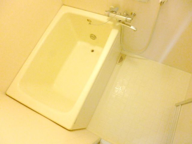 バス・シャワールーム　★お部屋探しはタウンハウジング府中店まへ★