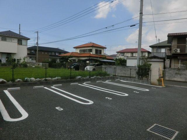 駐車場　敷地内駐車場