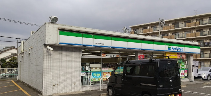 コンビニ　ファミリーマート 中川好本町店（コンビニ）まで474m