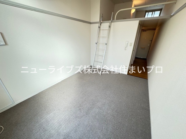 ソレイユ常盤の居間写真