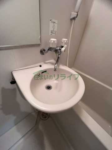 洗面設備　※参考写真です。似た間取りの別部屋になります。