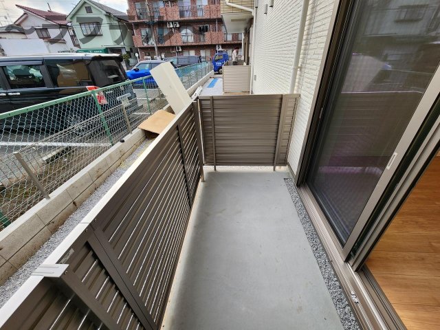 バルコニー　同メーカー施工　別部屋イメージ写真