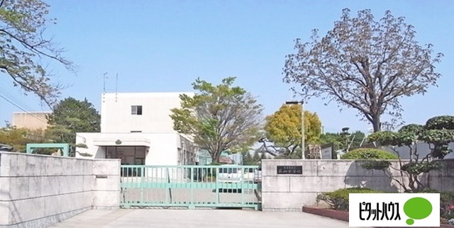 中学校　名古屋市立萩山中学校（中学校）まで386m