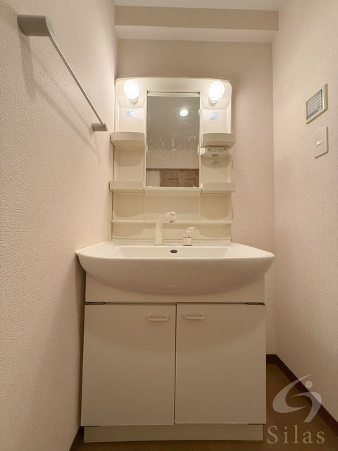 近鉄けいはんな線 新石切駅 徒歩5分 7階建 築25年の内装写真