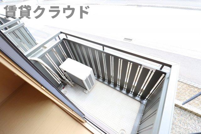バルコニー　外からの目が気にならないバルコニーで洗濯物が干せます