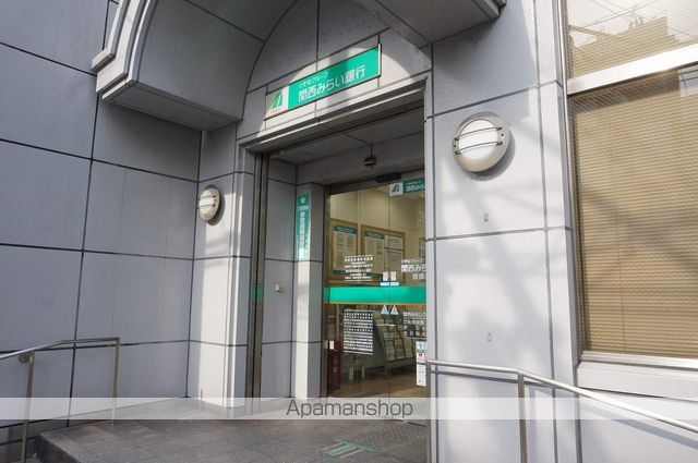 銀行　（株）近畿大阪銀行／服部支店（銀行）まで131m