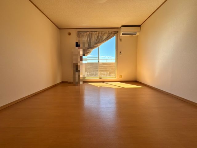 MIKIハイツIIEの居間写真