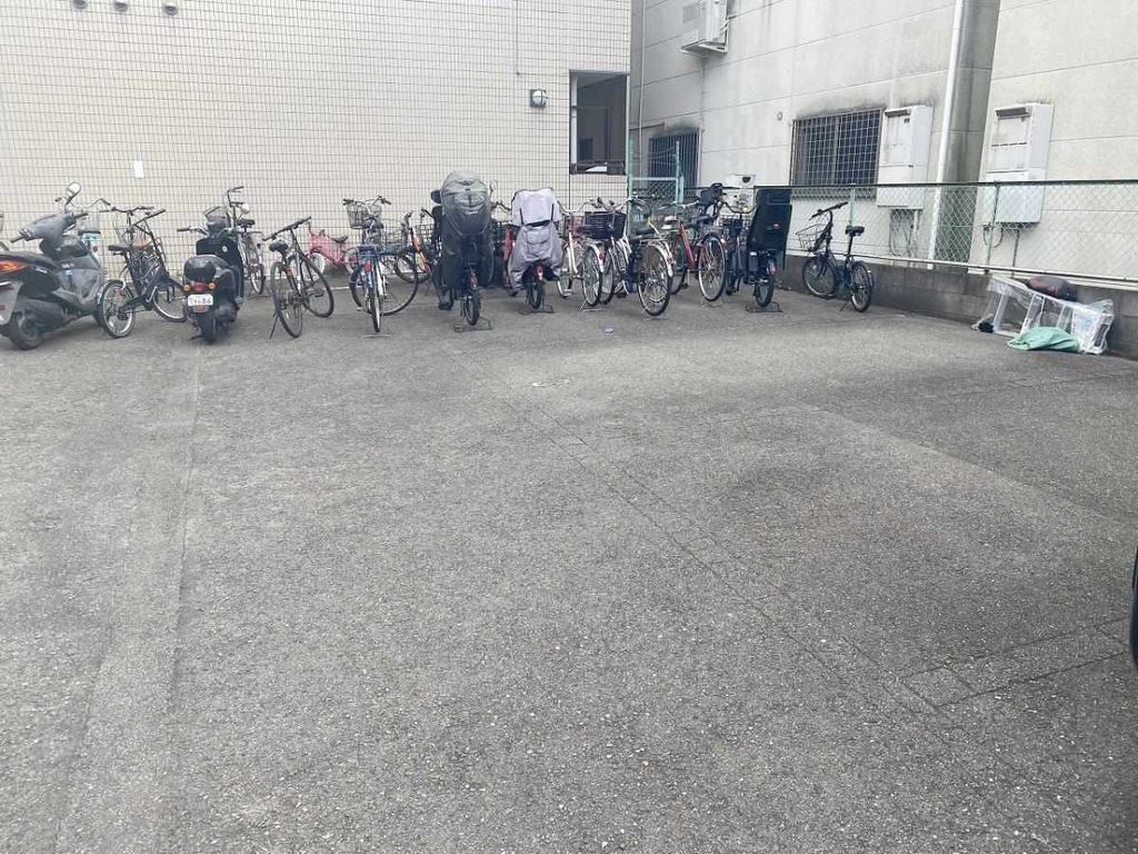 駐車場　駐車場