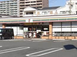 コンビニ　セブンイレブン大阪鶴見6丁目店（コンビニ）まで90m