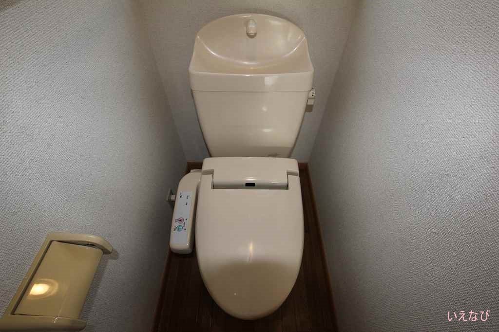 ＪＲ福塩線 鵜飼駅 徒歩15分 2階建 築31年のトイレ写真