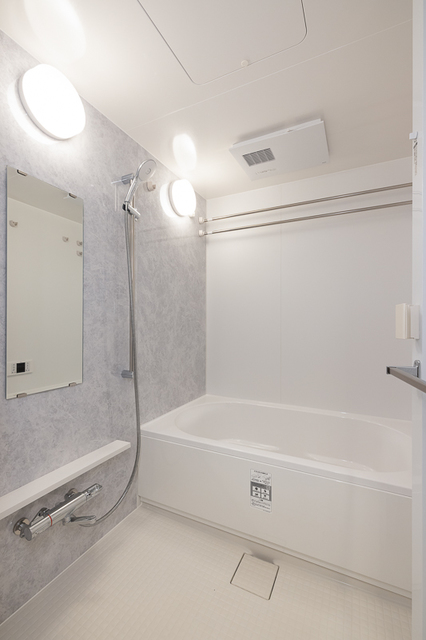 バス・シャワールーム　※写真は同タイプ住戸です。