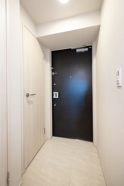 玄関　※写真は同タイプ住戸です。