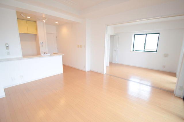 居室・リビング　※他部屋の画像です